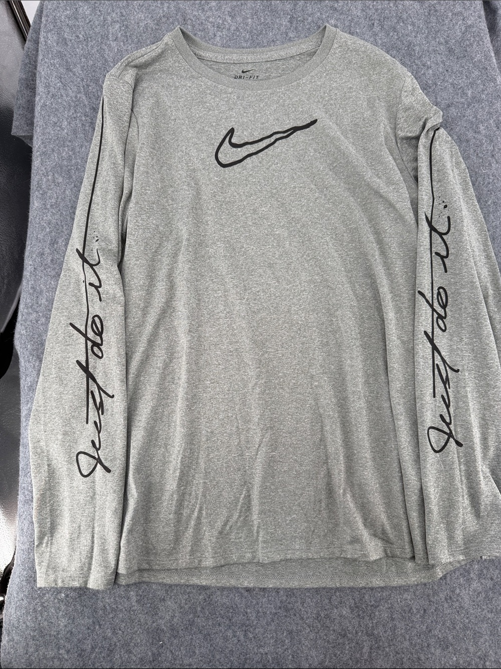 Nike long sleeve double logo Just Do It down sleeves blk and grey shirt size XL